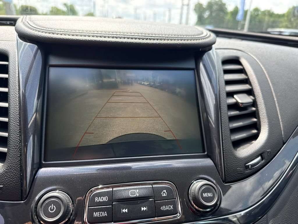 Used 2018 Chevrolet Impala Premier FWD image 17