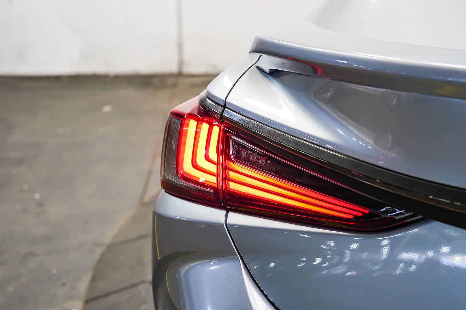 Certified 2024 Lexus ES 350 F Sport w/ Accessory Package (Z1) FWD image 11