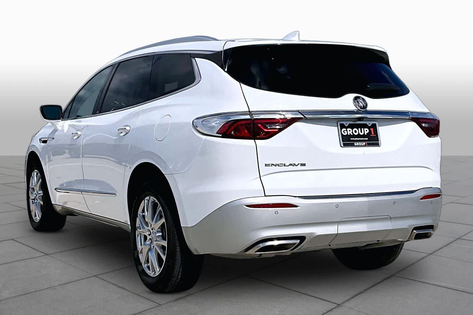 Used 2023 Buick Enclave Essence w/ Experience Buick Package FWD image 12