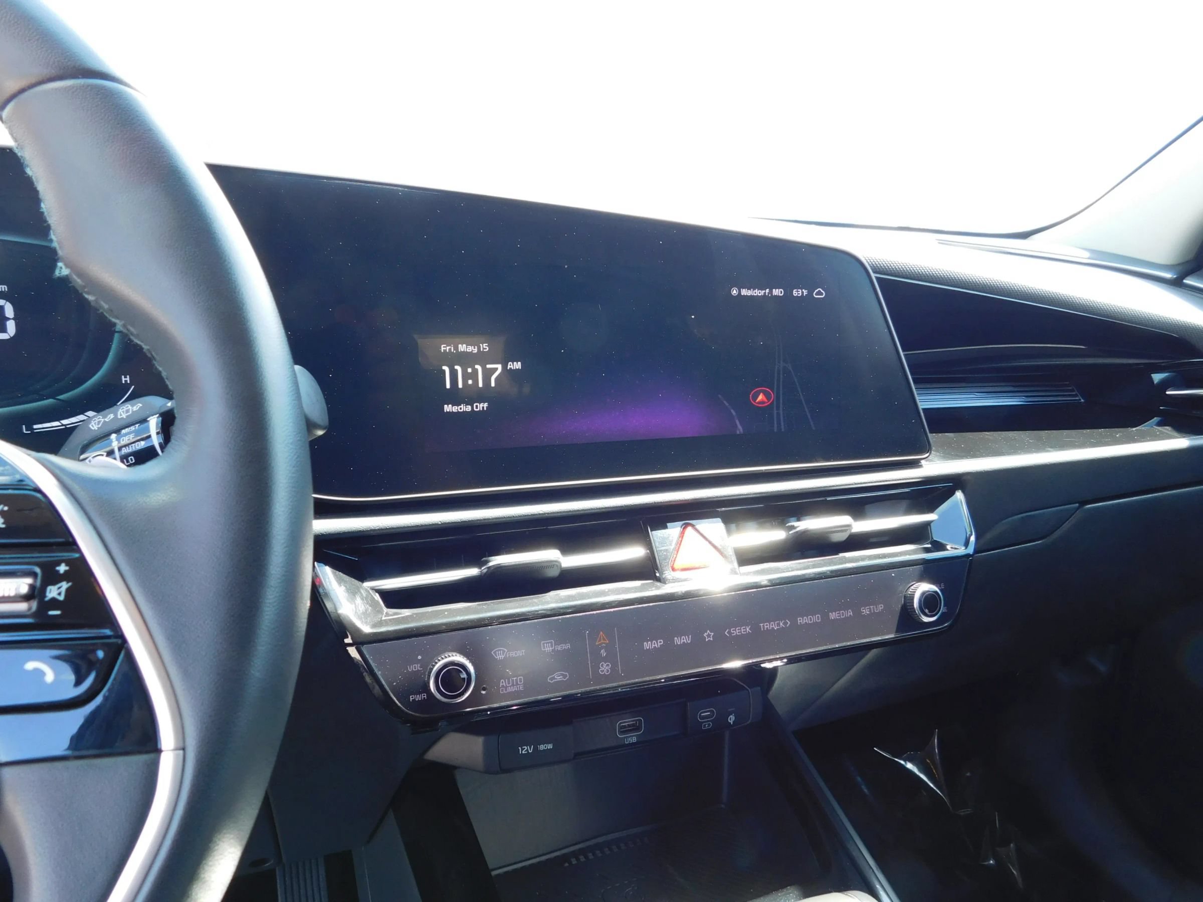 Used 2023 Kia Niro EX FWD image 16