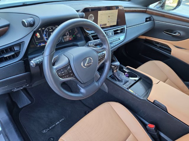 Used 2025 Lexus ES 350 w/ Premium Package FWD image 12