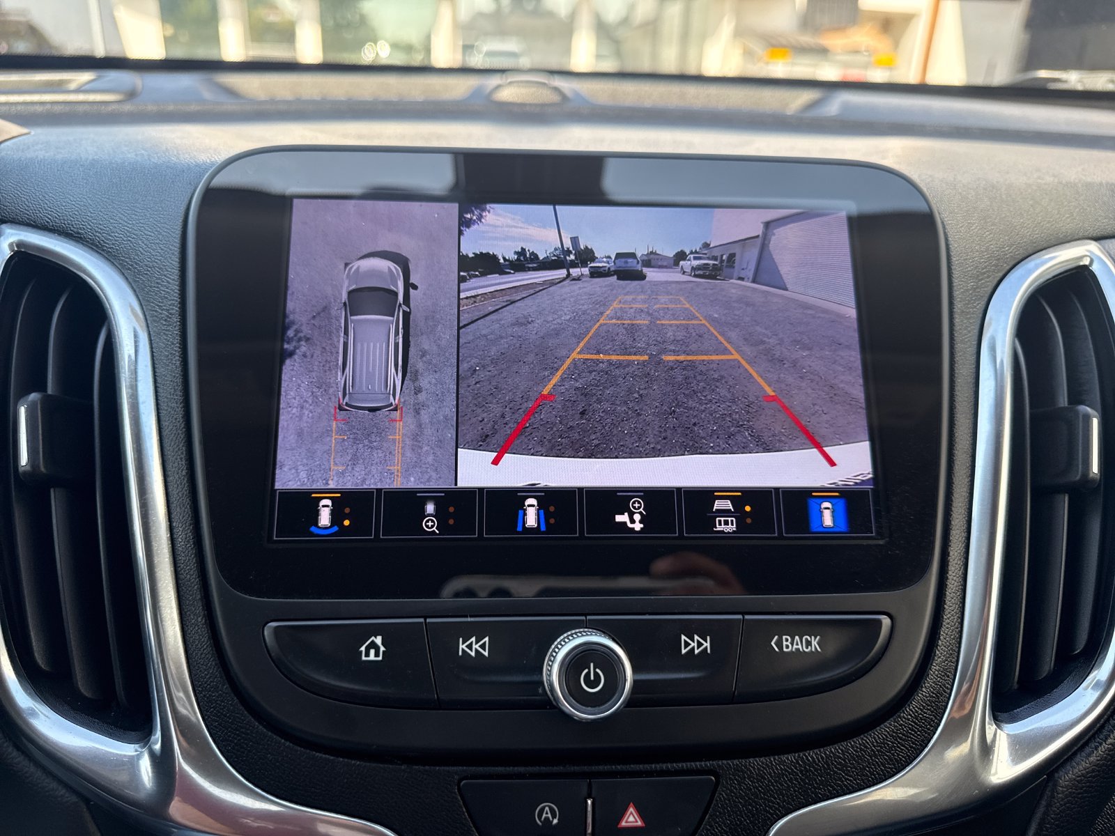 Used 2022 Chevrolet Equinox LT FWD image 20
