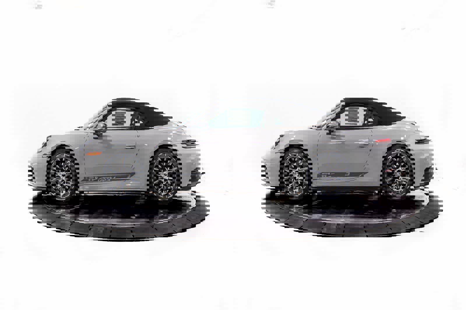 New 2026 Porsche 911 Carrera T image 2