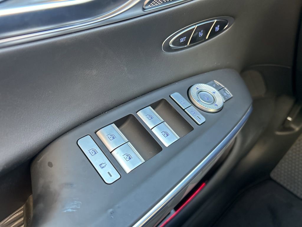 Used 2025 Genesis GV70 3.5T Sport w/ Sport Advanced Package image 19