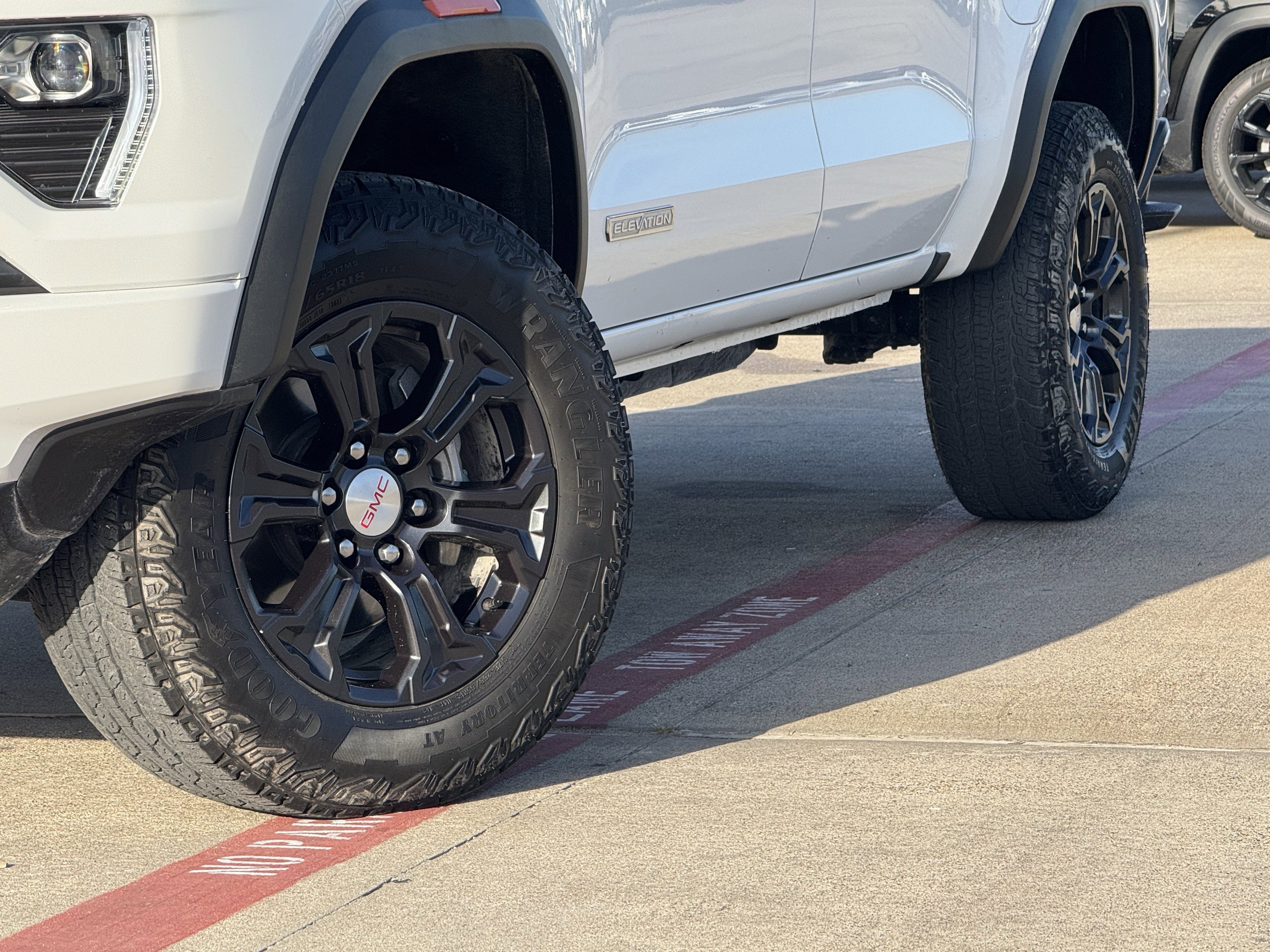 Used 2023 GMC Canyon Elevation w/ Trailering Package image 12