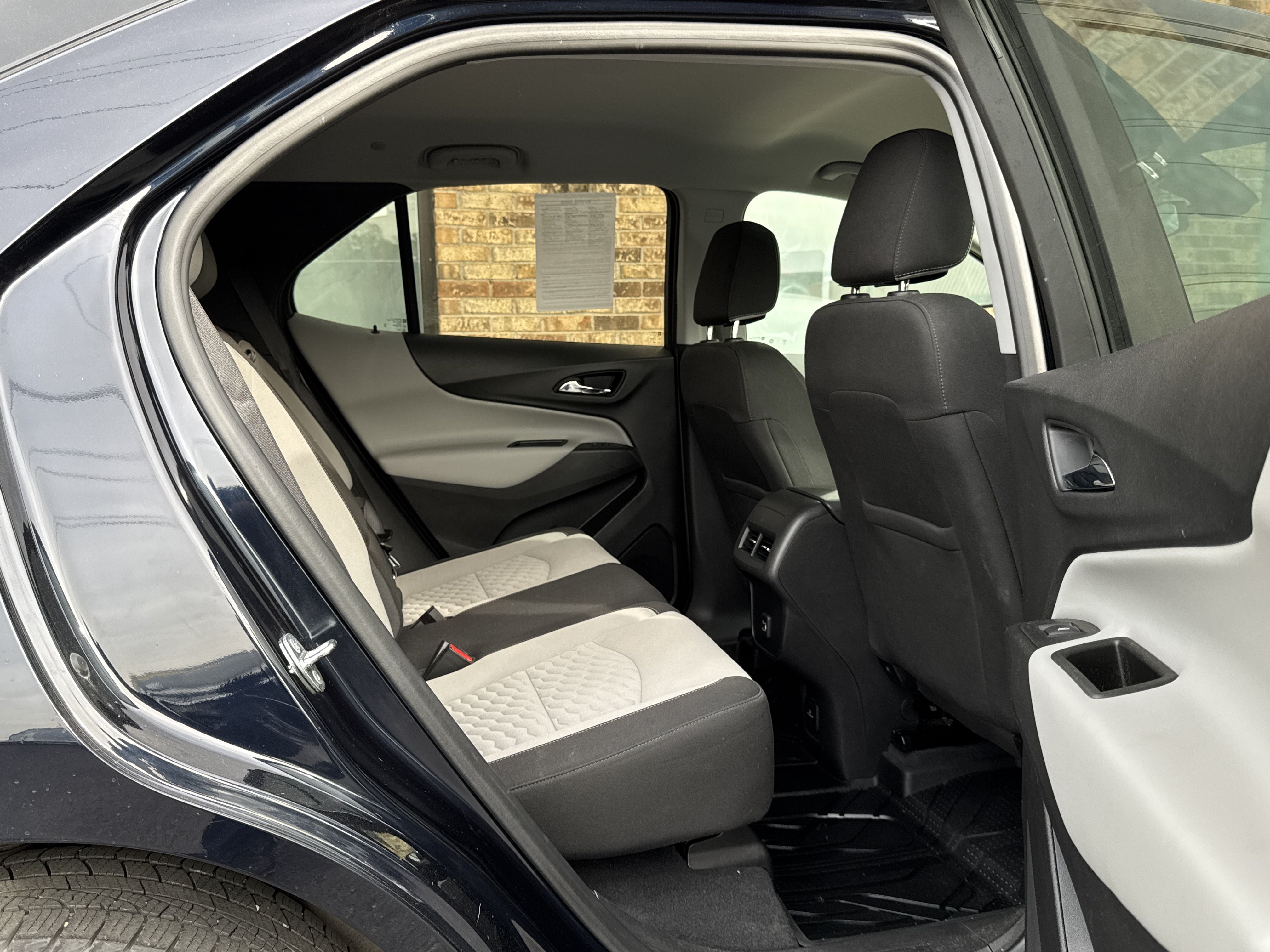 Used 2021 Chevrolet Equinox LT AWD/4WD image 12