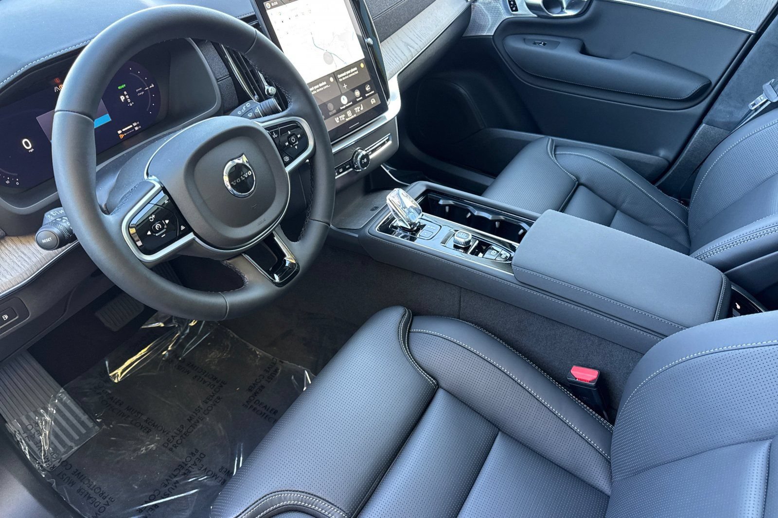 New 2026 Volvo XC90 T8 Ultra w/ Lounge Package AWD/4WD image 13