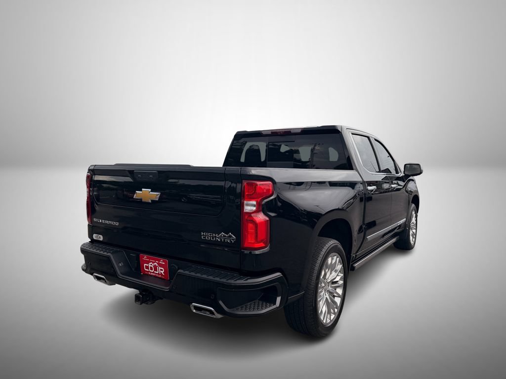Used 2025 Chevrolet Silverado 1500 High Country w/ High Country Premium Package AWD/4WD image 4
