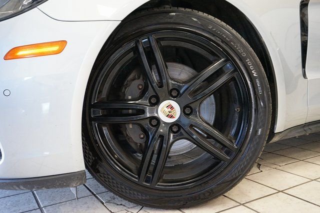Used 2019 Porsche Panamera 4 image 63