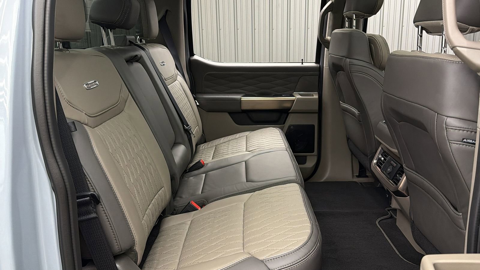 Used 2026 Ford F450 Platinum w/ Platinum Plus Package image 43