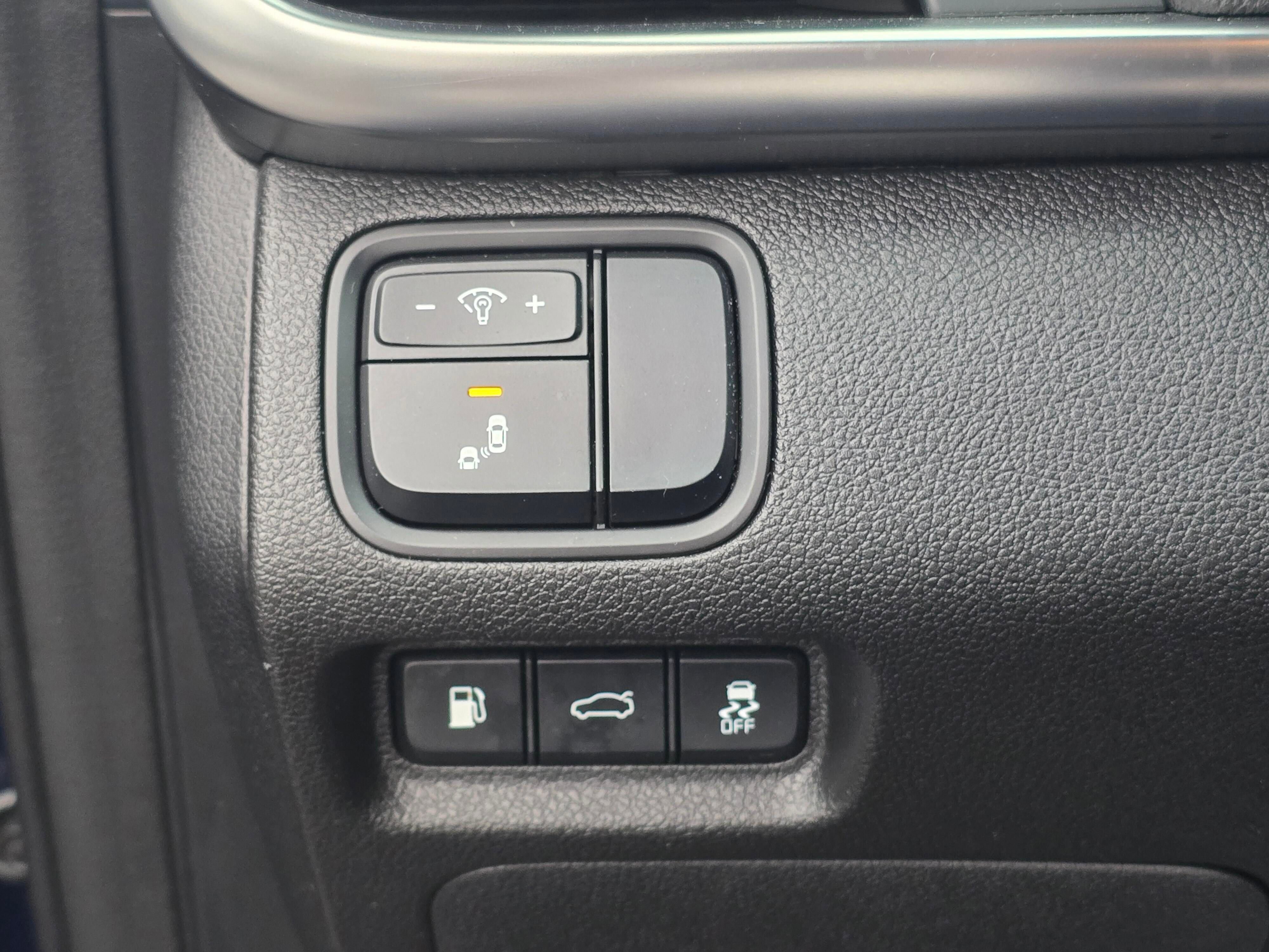 Used 2018 Kia Optima EX image 23