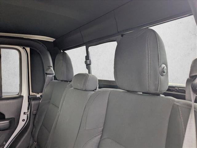 Used 2022 Jeep Gladiator Sport AWD/4WD image 15