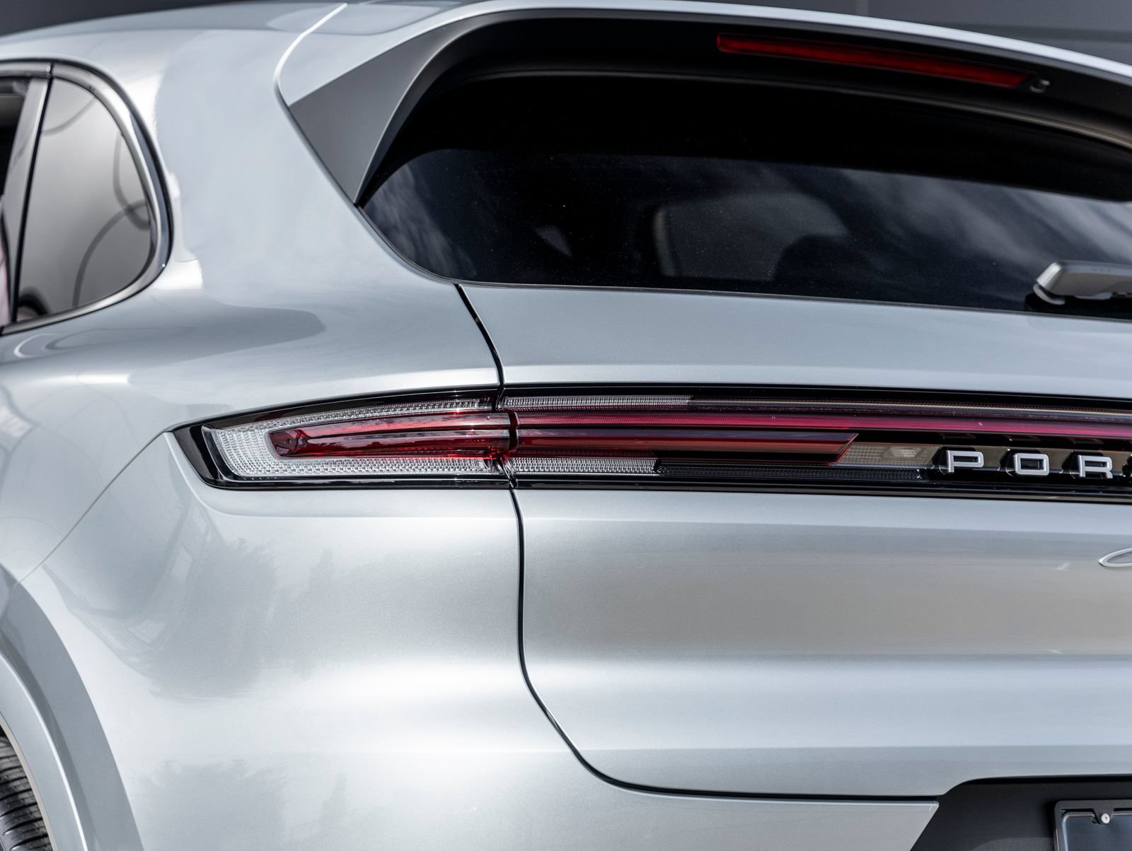 Certified 2026 Porsche Cayenne AWD/4WD image 14