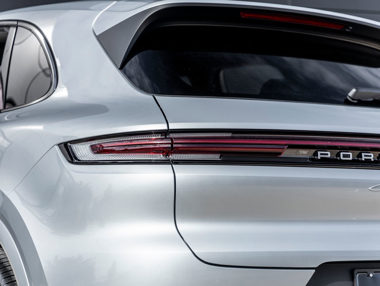 Certified 2026 Porsche Cayenne AWD/4WD image 14