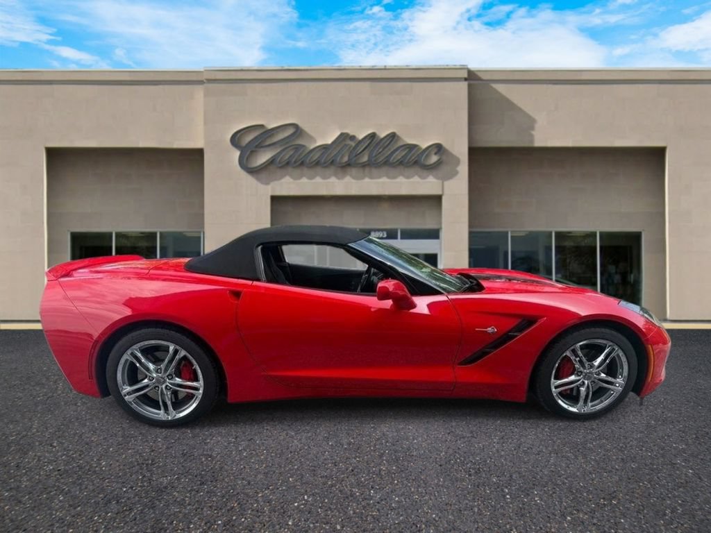 Used 2016 Chevrolet Corvette Stingray Convertible w/ 2LT Preferred Equipment Group RWD image 2