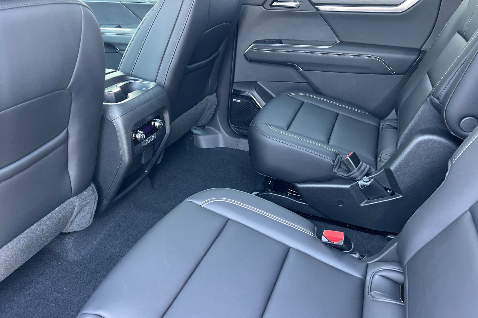 New 2025 GMC Acadia Elevation w/ Elevation Premium Package image 10