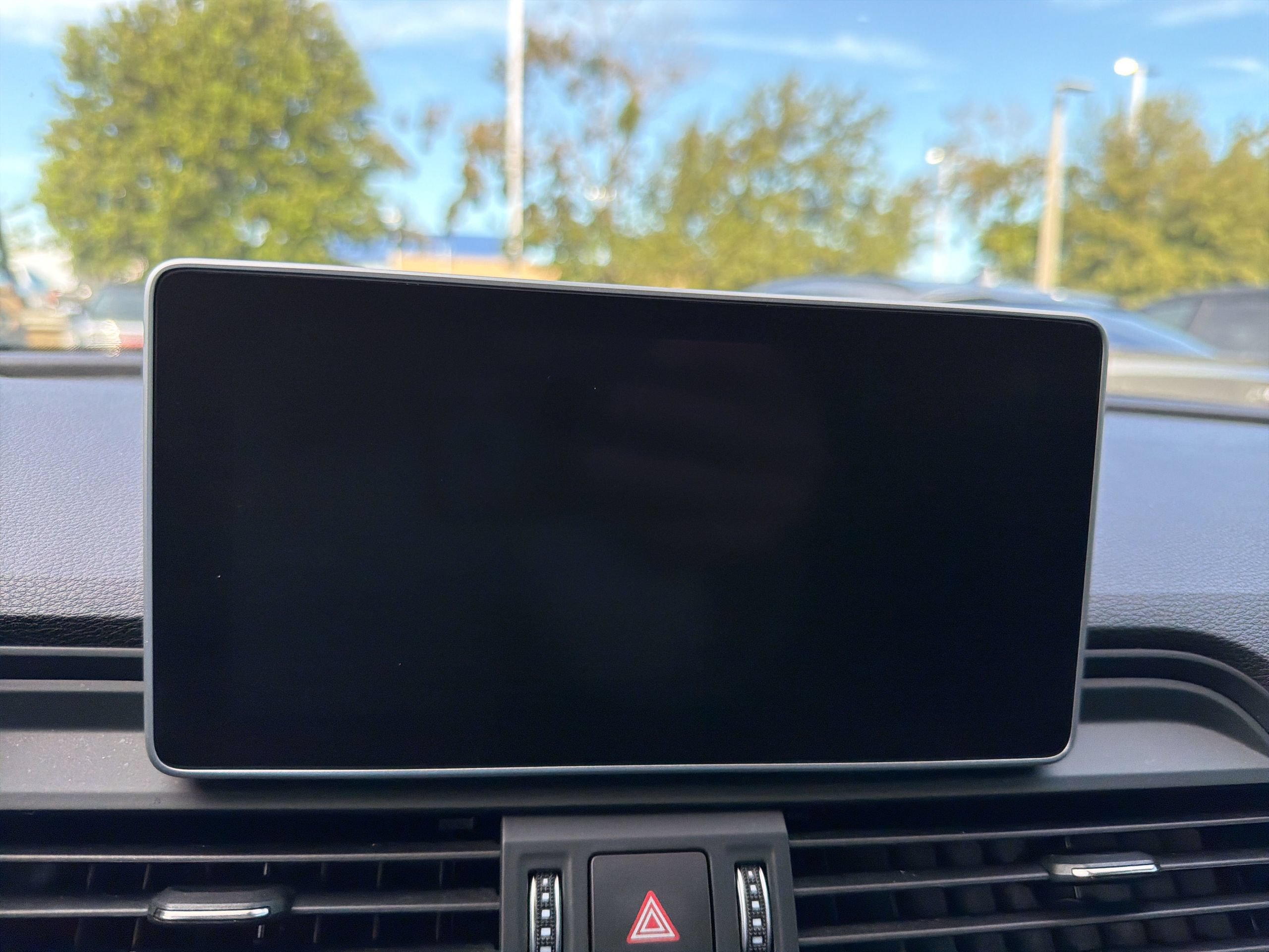 Used 2019 Audi Q5 2.0T Premium Plus w/ Premium Plus Package AWD/4WD image 38