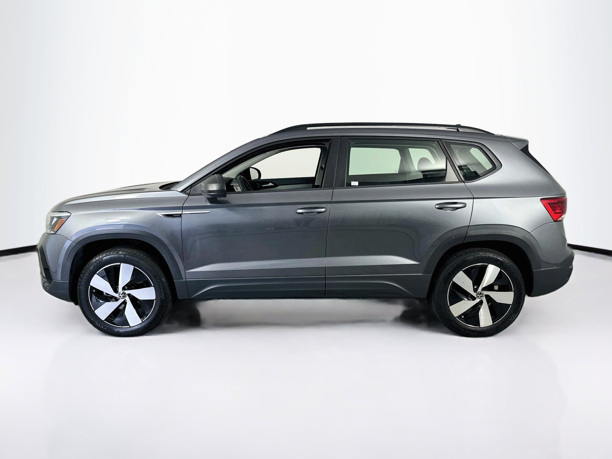 Used 2024 Volkswagen Taos S AWD/4WD image 8