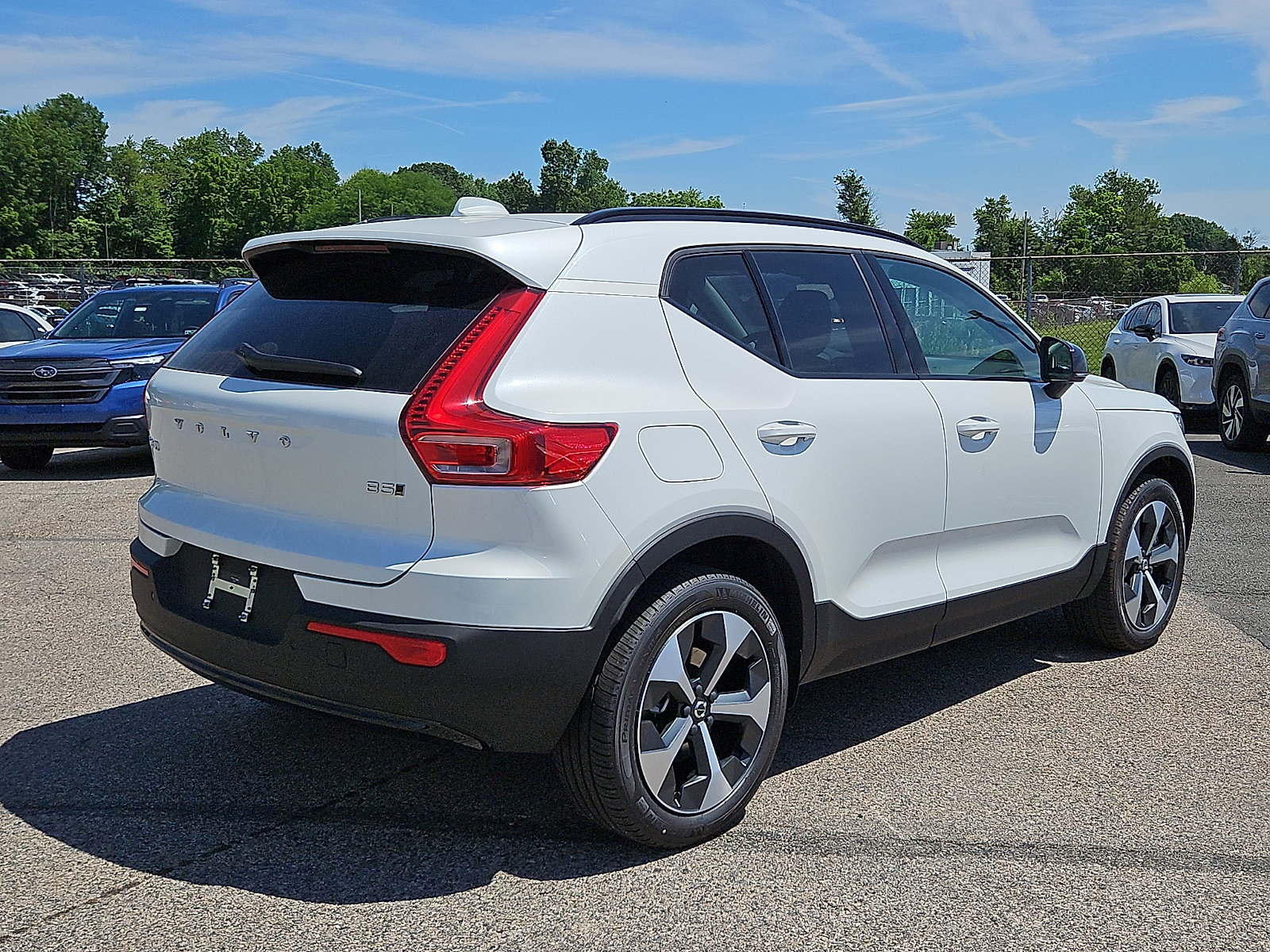New 2026 Volvo XC40 B5 Core w/ Protection Package Premier AWD/4WD image 6