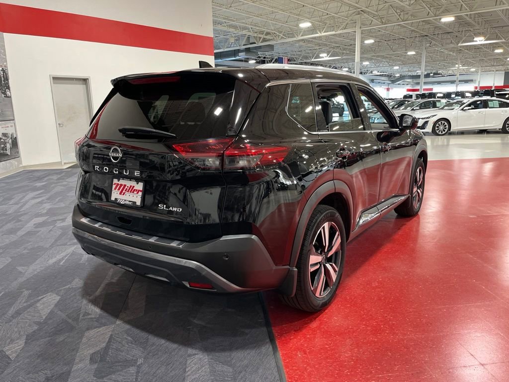 Used 2023 Nissan Rogue SL AWD/4WD image 3