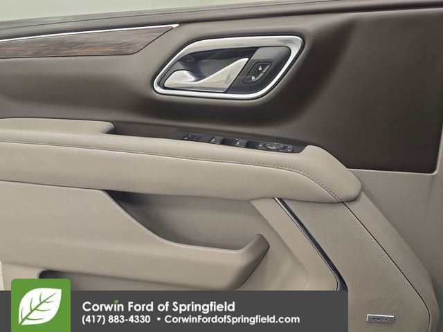 Used 2023 Chevrolet Suburban LT image 35