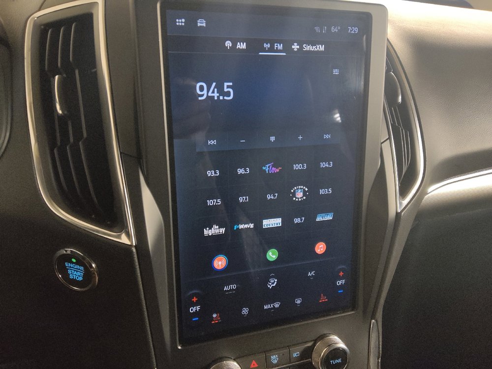 Used 2024 Ford Edge Titanium image 25