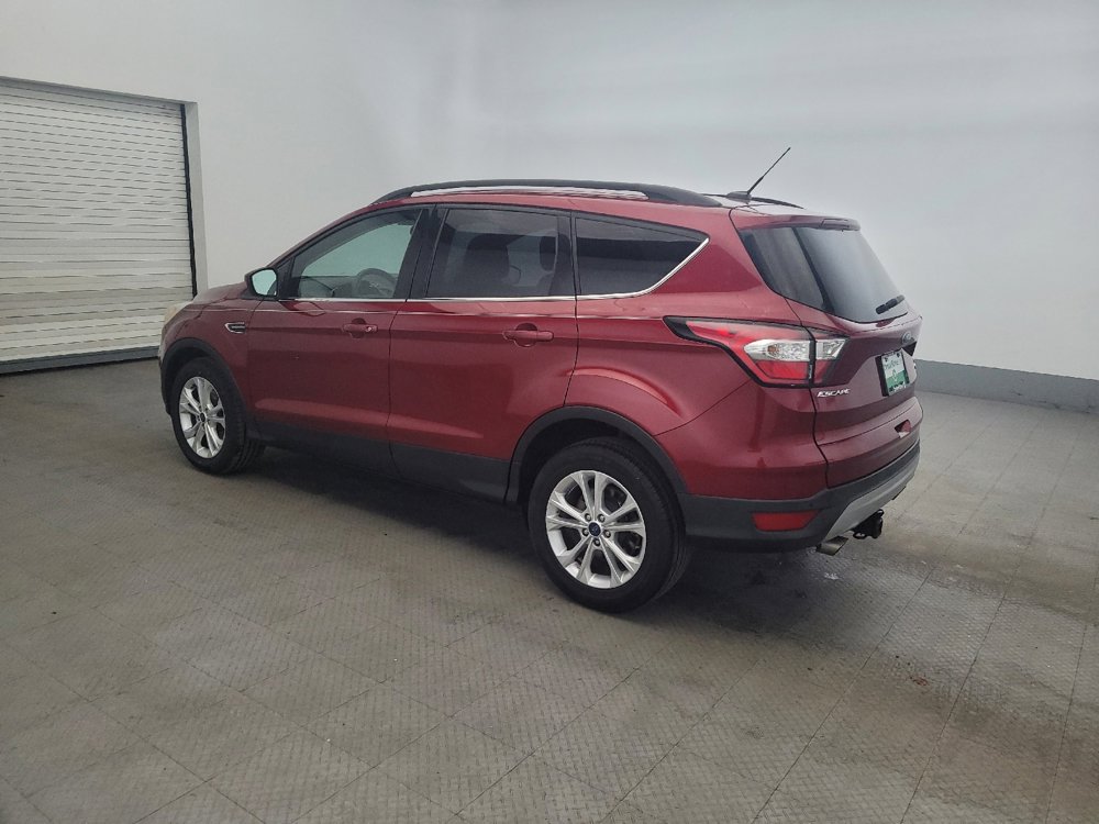 Used 2017 Ford Escape SE w/ Equipment Group 201A FWD image 3