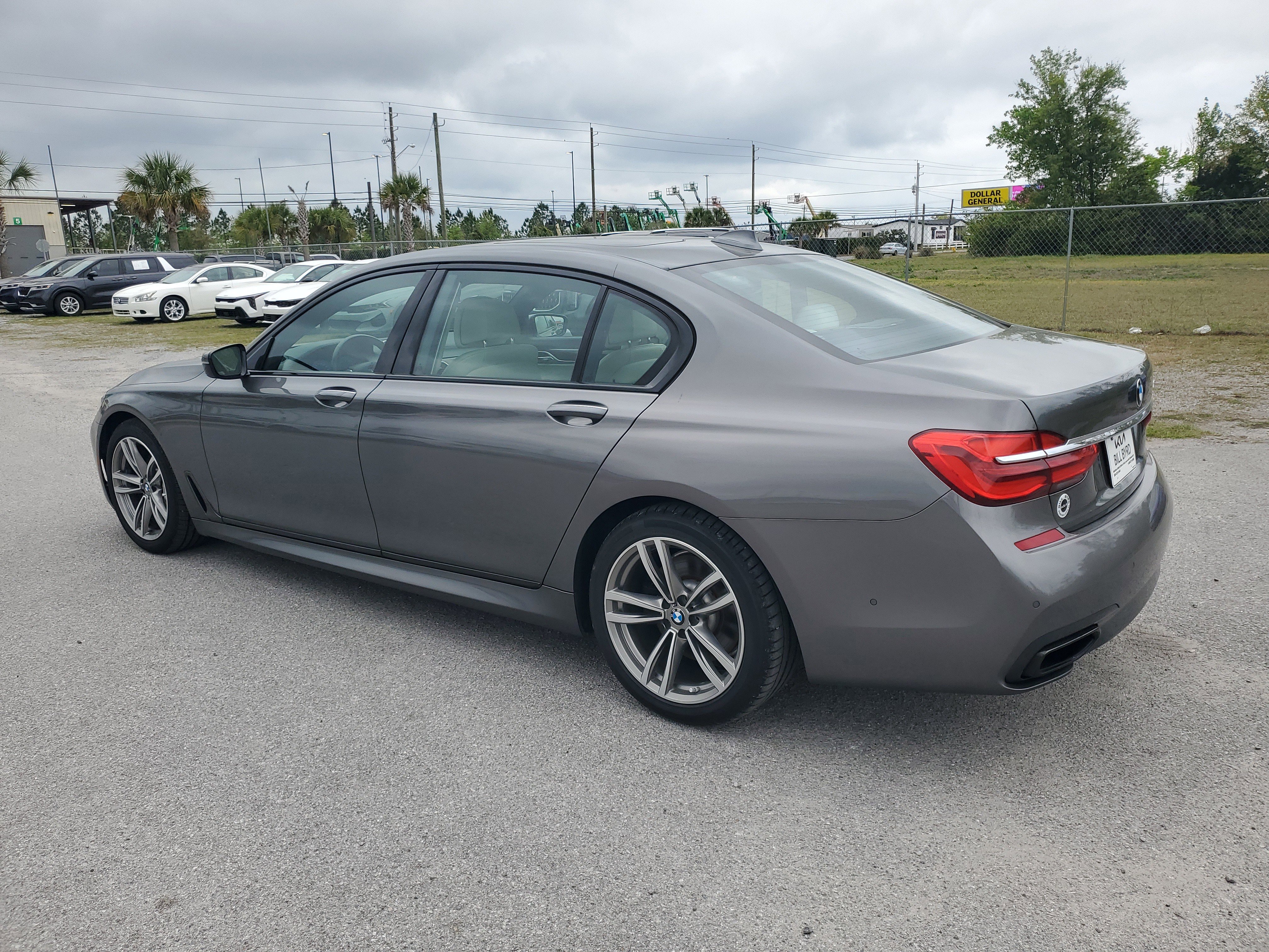 Used 2018 BMW 740i image 6