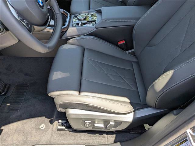 Certified 2025 BMW X3 xDrive30i w/ Premium Package image 4