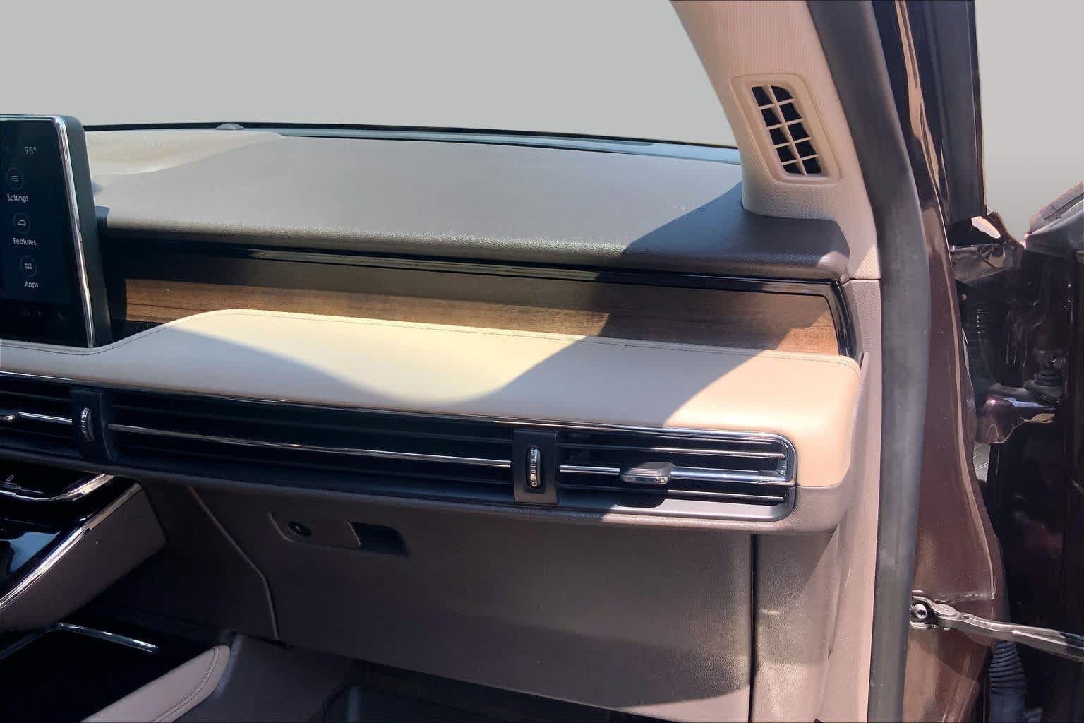 Certified 2023 Lincoln Corsair Reserve AWD/4WD image 19