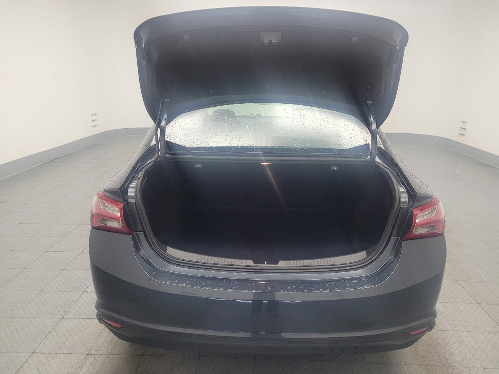 Used 2021 Chevrolet Malibu LT FWD image 29