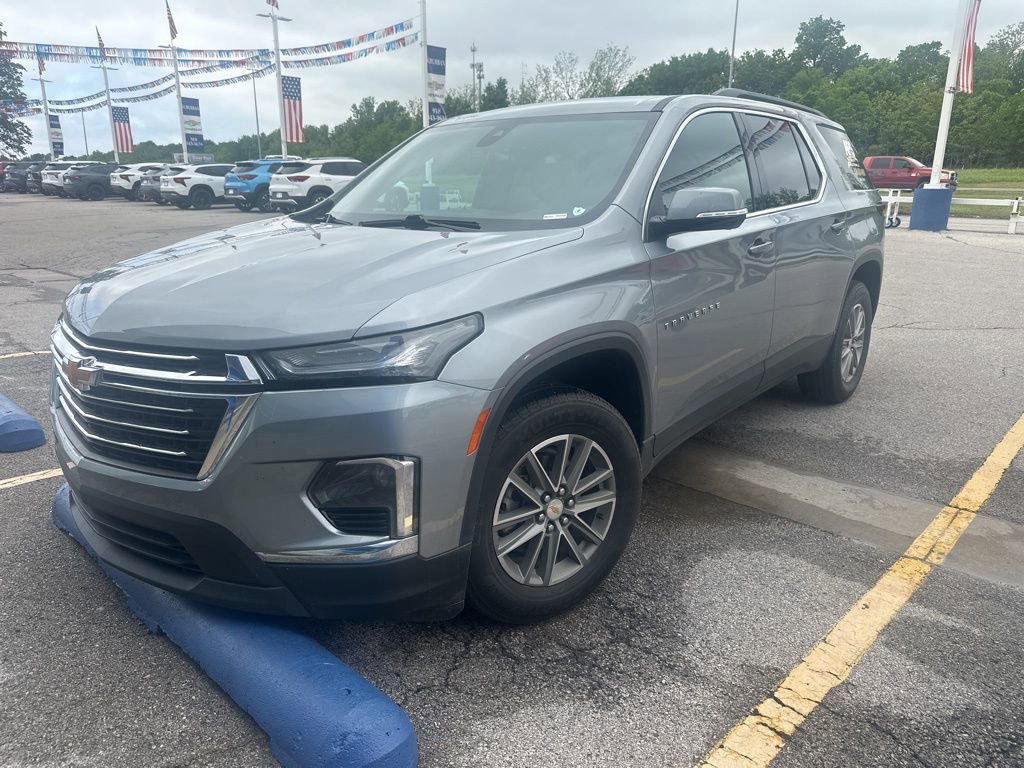 Used 2023 Chevrolet Traverse LT FWD image 1