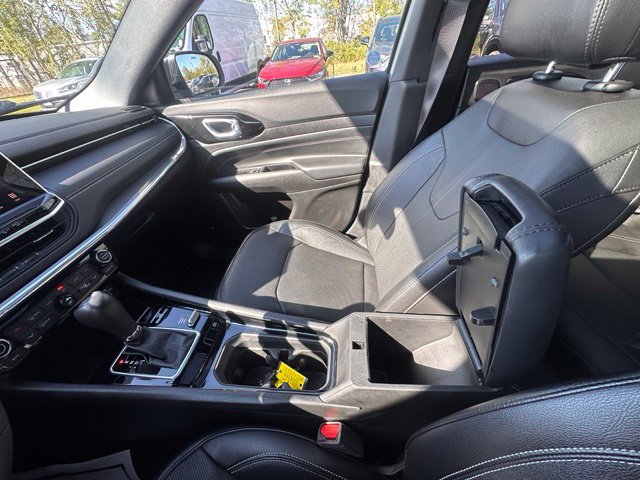 Used 2023 Jeep Compass High Altitude w/ Driver Assist Group I AWD/4WD image 28