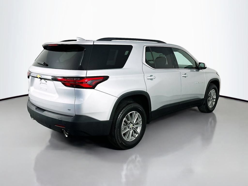 Used 2022 Chevrolet Traverse LT w/ LPO, Cargo Package FWD image 7