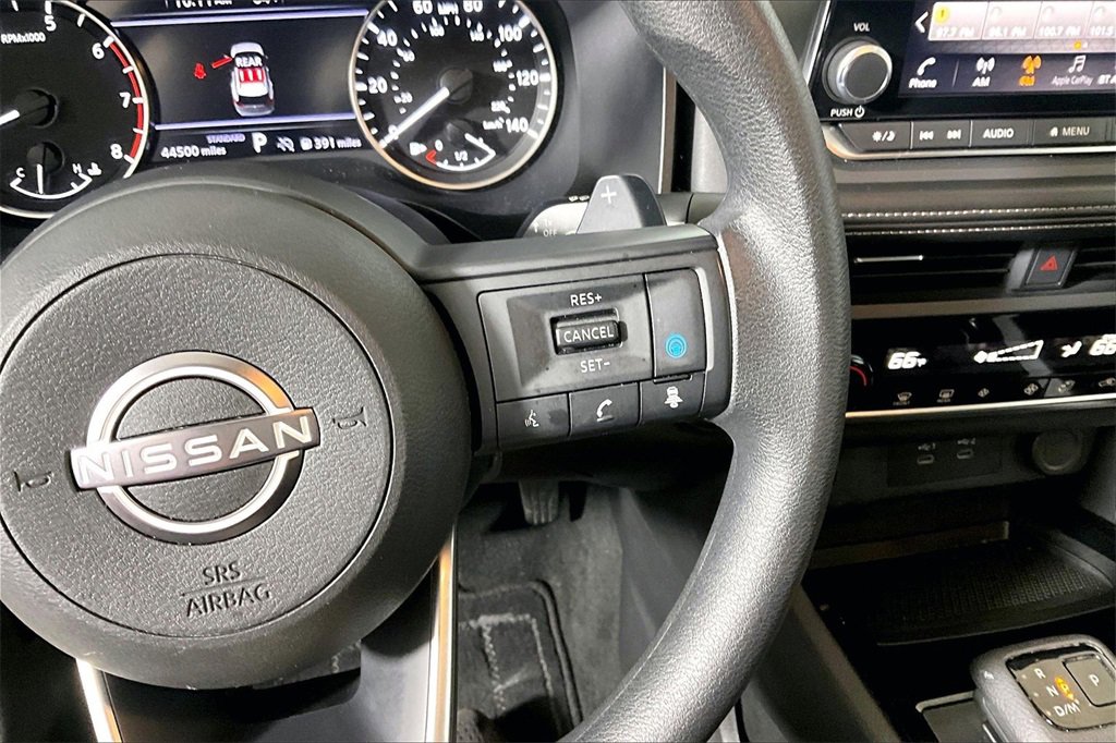Used 2024 Nissan Rogue SV image 15