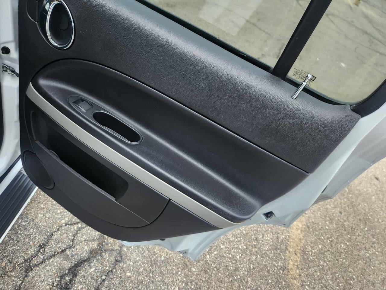 Used 2010 Chevrolet HHR LS image 16