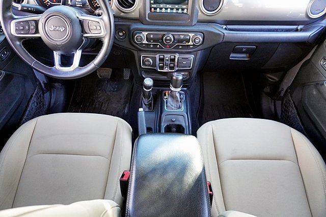 Used 2018 Jeep Wrangler Unlimited Sahara image 24