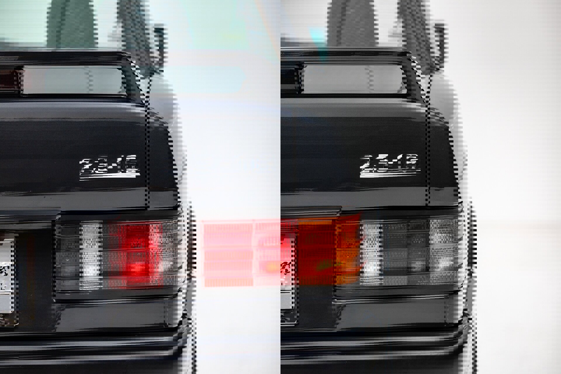 Used 1987 Mercedes-Benz 190 E 2.3-16 image 31