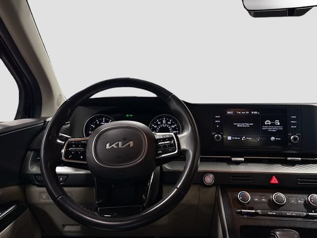 Used 2022 Kia Carnival LX FWD image 21
