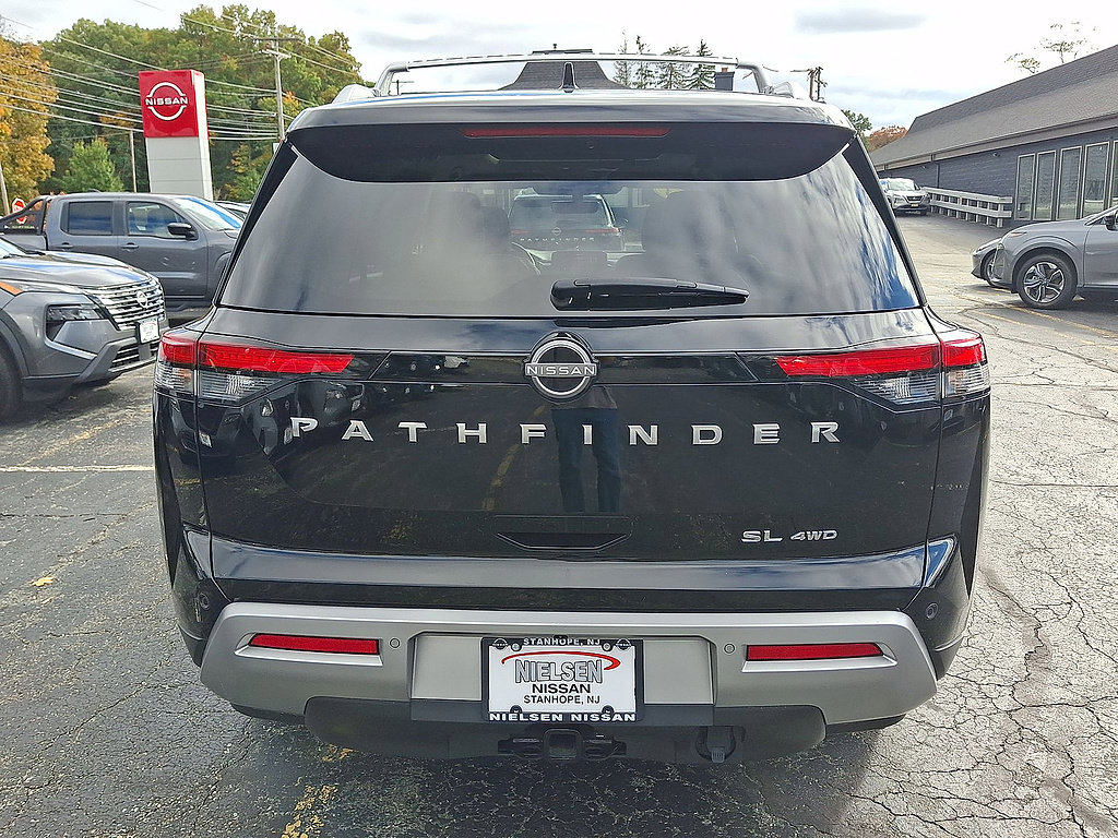 Certified 2024 Nissan Pathfinder SL w/ SL Premium Package AWD/4WD image 23