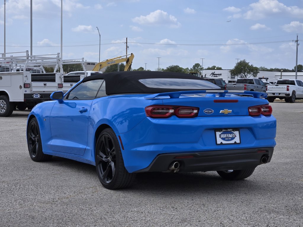 Used 2022 Chevrolet Camaro LT w/ Technology Package RWD image 5