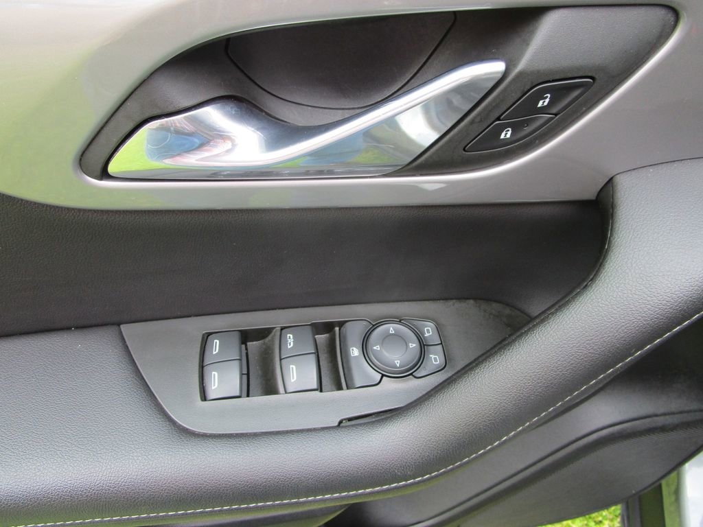 Used 2023 Chevrolet Blazer LT image 19