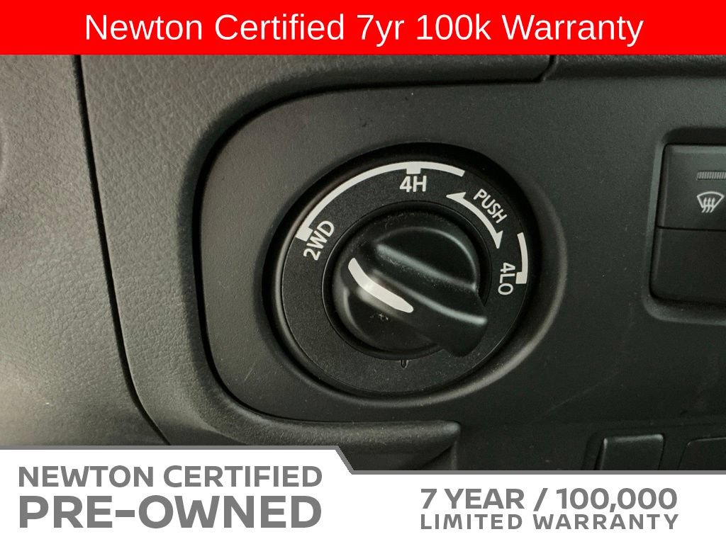 Used 2025 Nissan Frontier PRO-4X AWD/4WD image 12