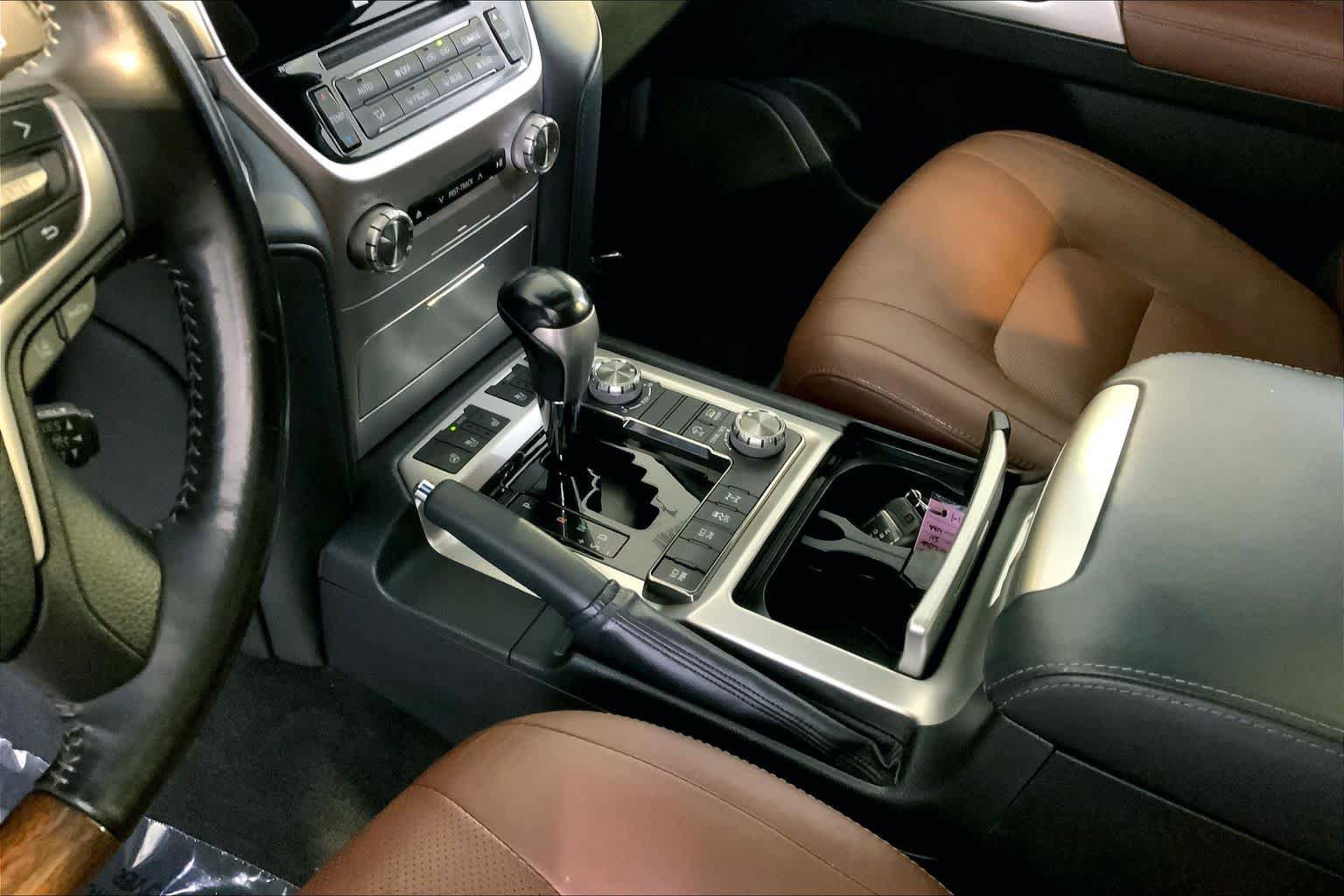 Used 2019 Toyota Land Cruiser AWD/4WD image 17