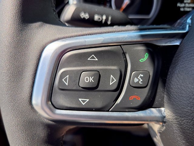 Used 2026 Jeep Wrangler Unlimited Sahara AWD/4WD image 20