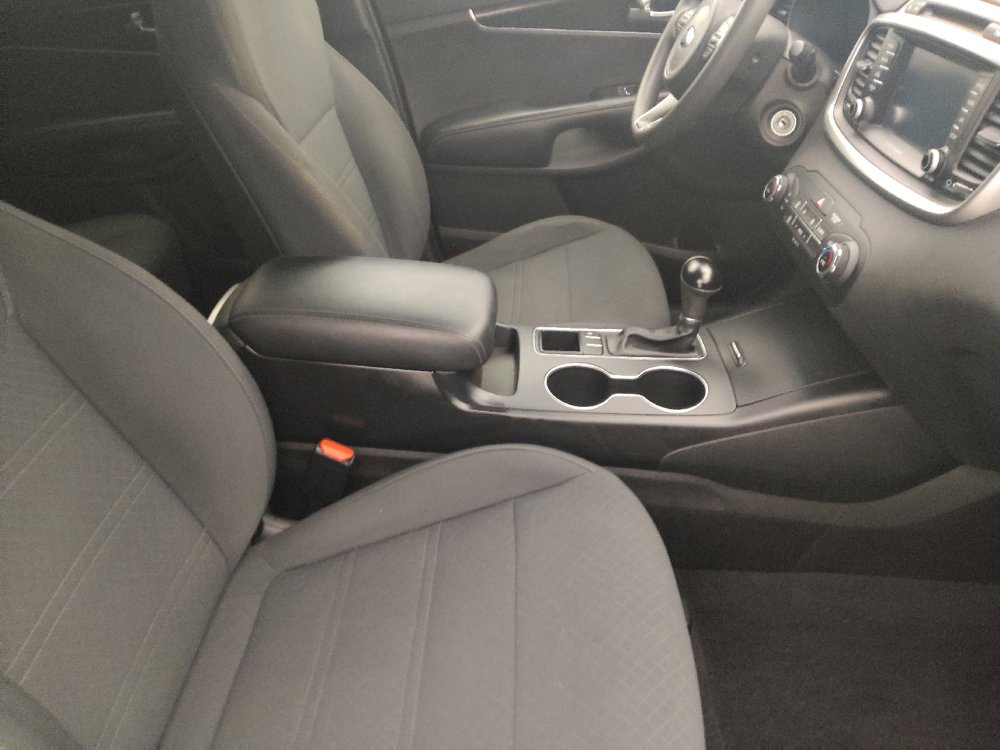 Used 2018 Kia Sorento FWD image 21