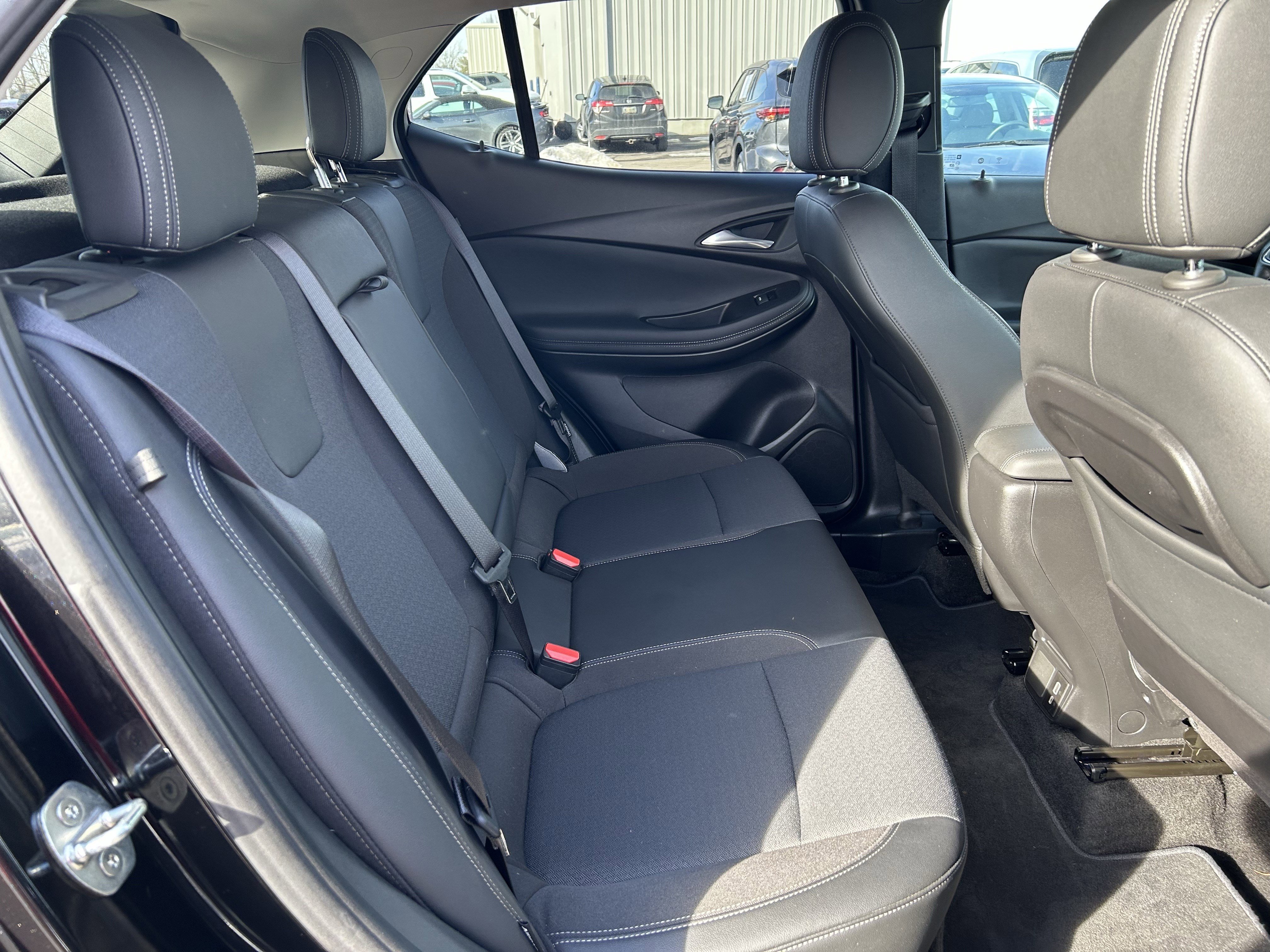 Used 2020 Buick Encore GX Select image 33