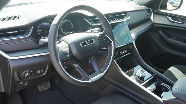 New 2026 Jeep Grand Cherokee Laredo X RWD image 18