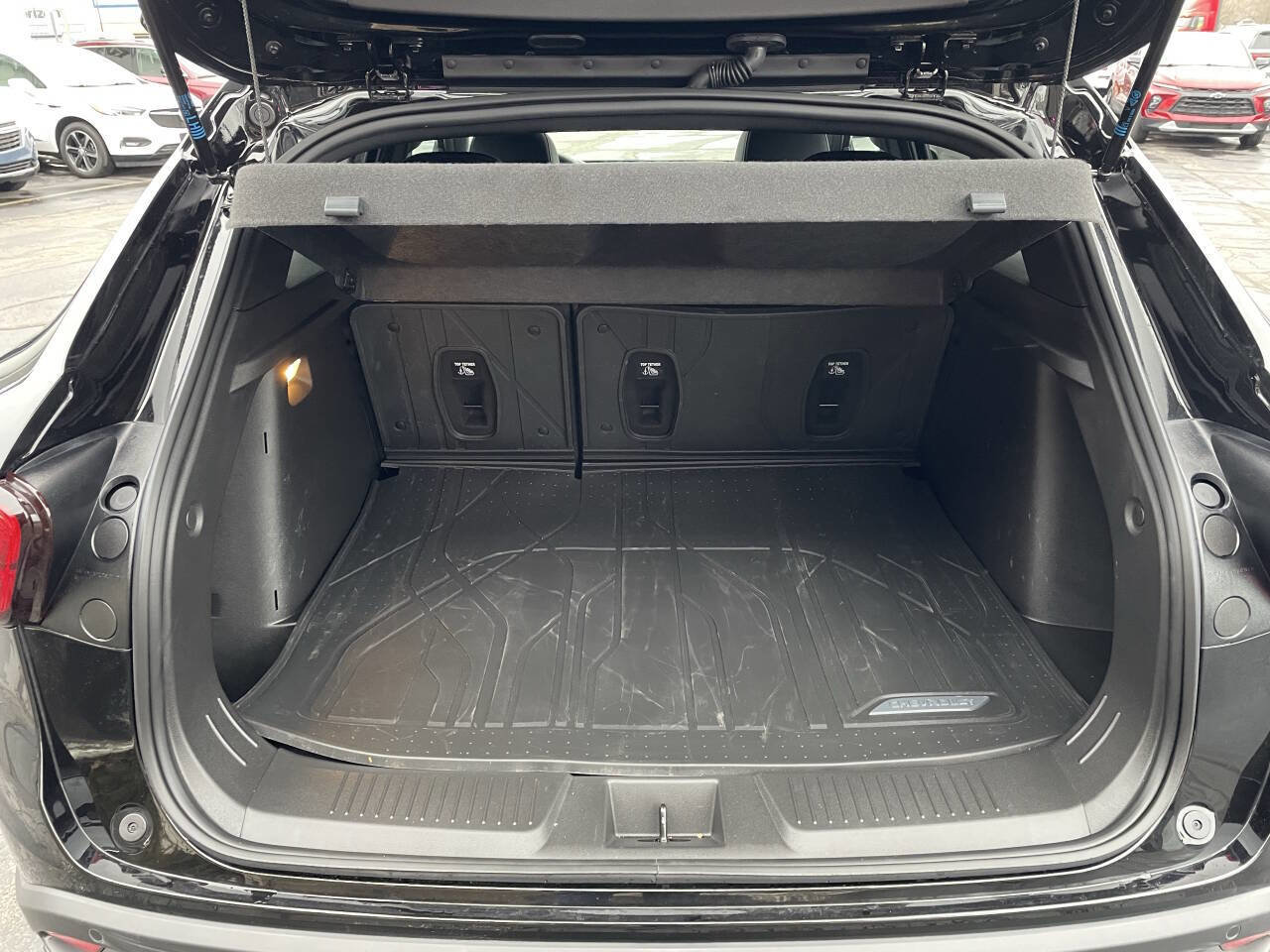 Used 2025 Chevrolet Trax RS w/ Sunroof Package image 5