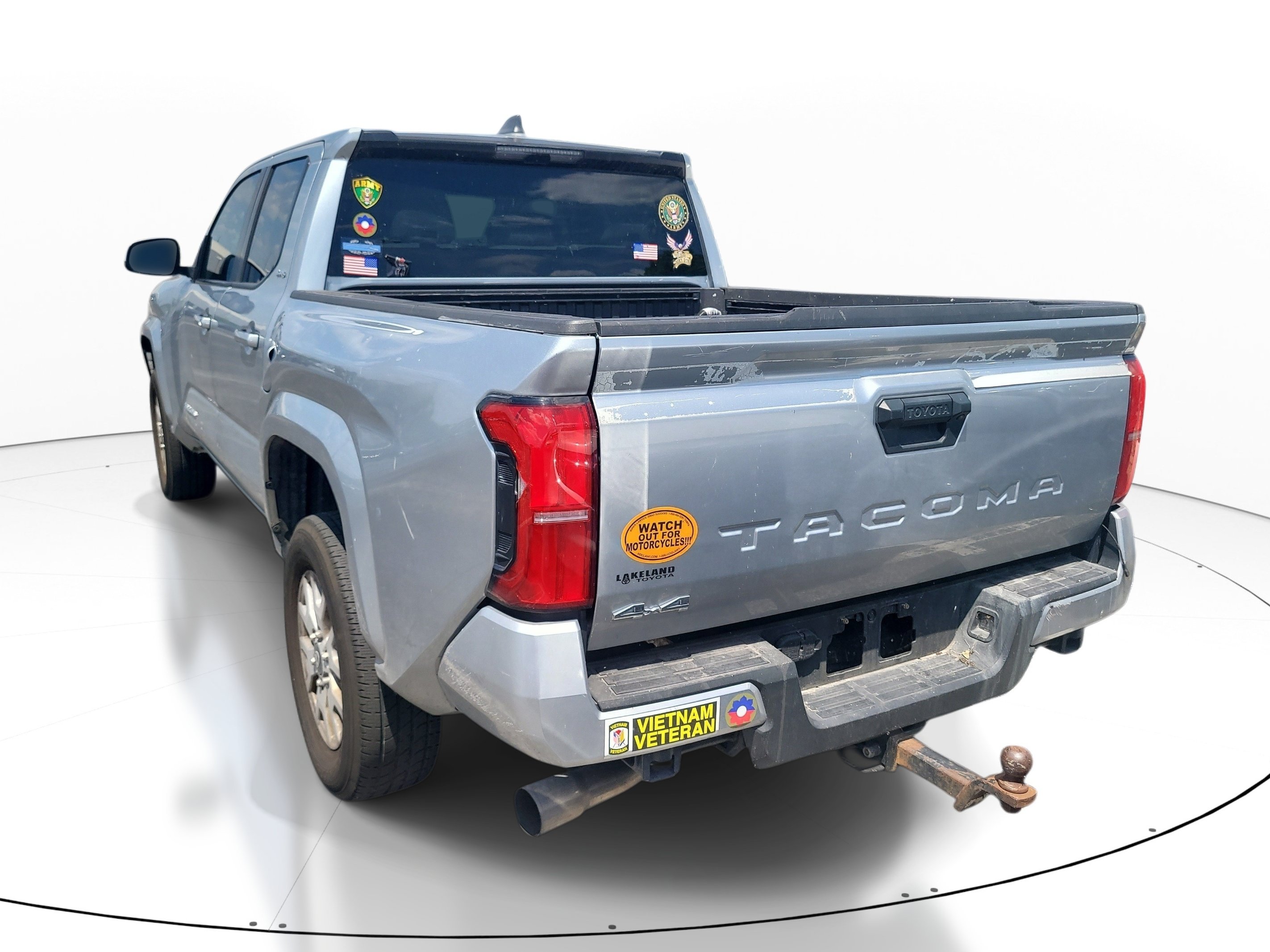Used 2024 Toyota Tacoma SR5 AWD/4WD image 6